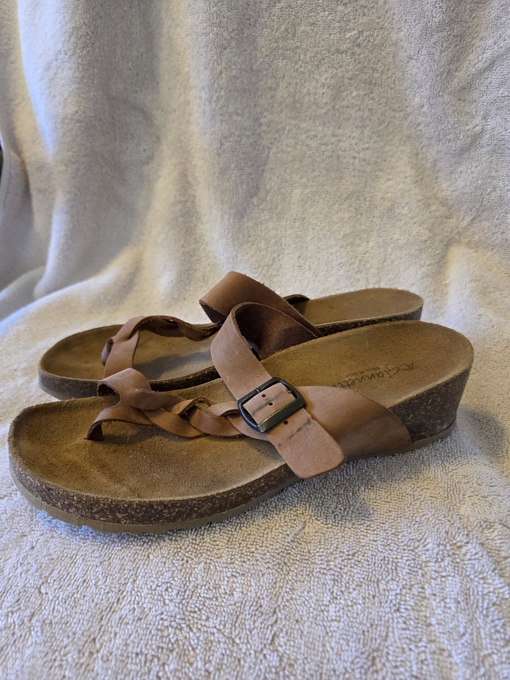 Comfort Leather Toe-Loop Sandals in Brown - Picture 2 of 4